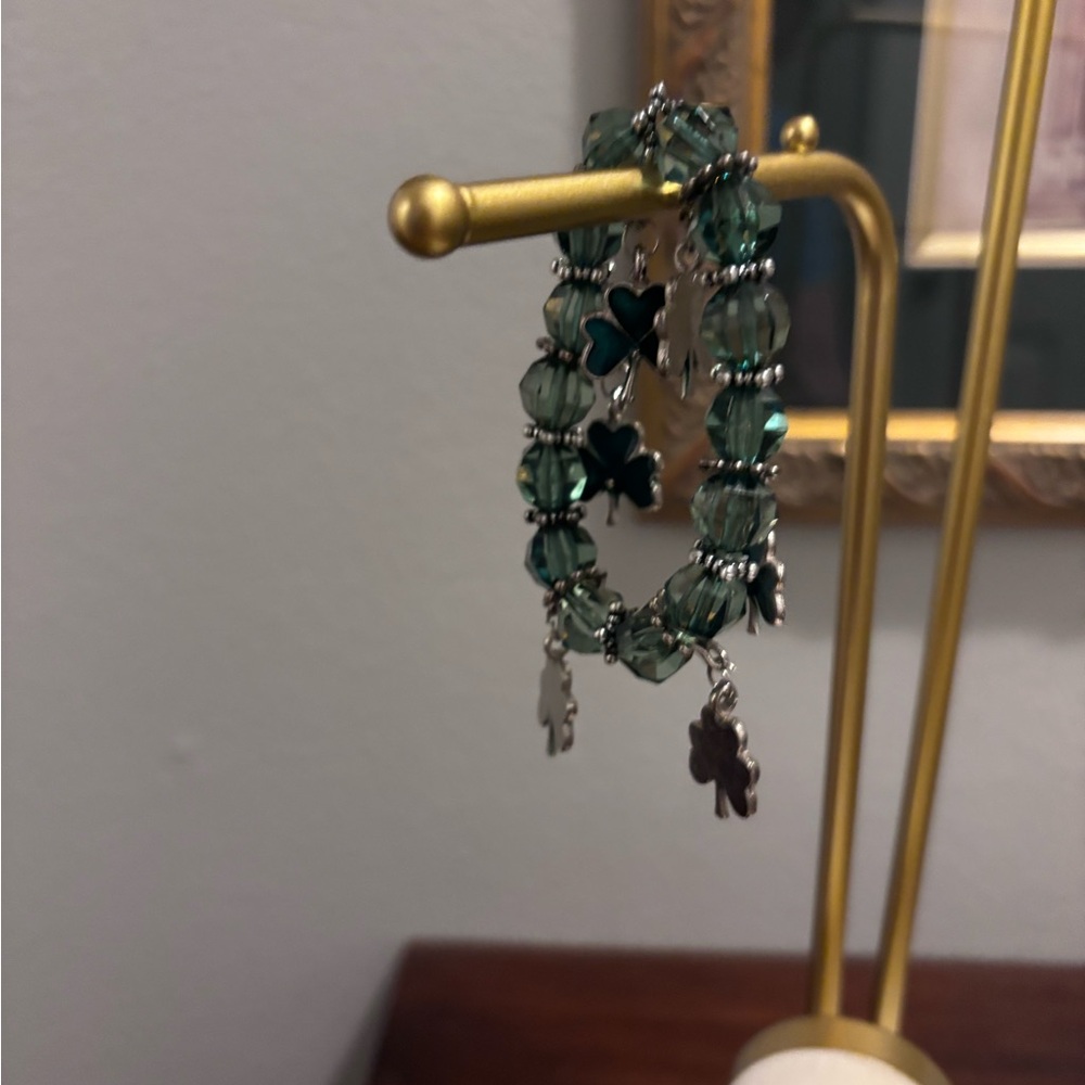 Silver and Luckycharm green 3 leaf Clover Charm Bracelet - Picture 8 of 9